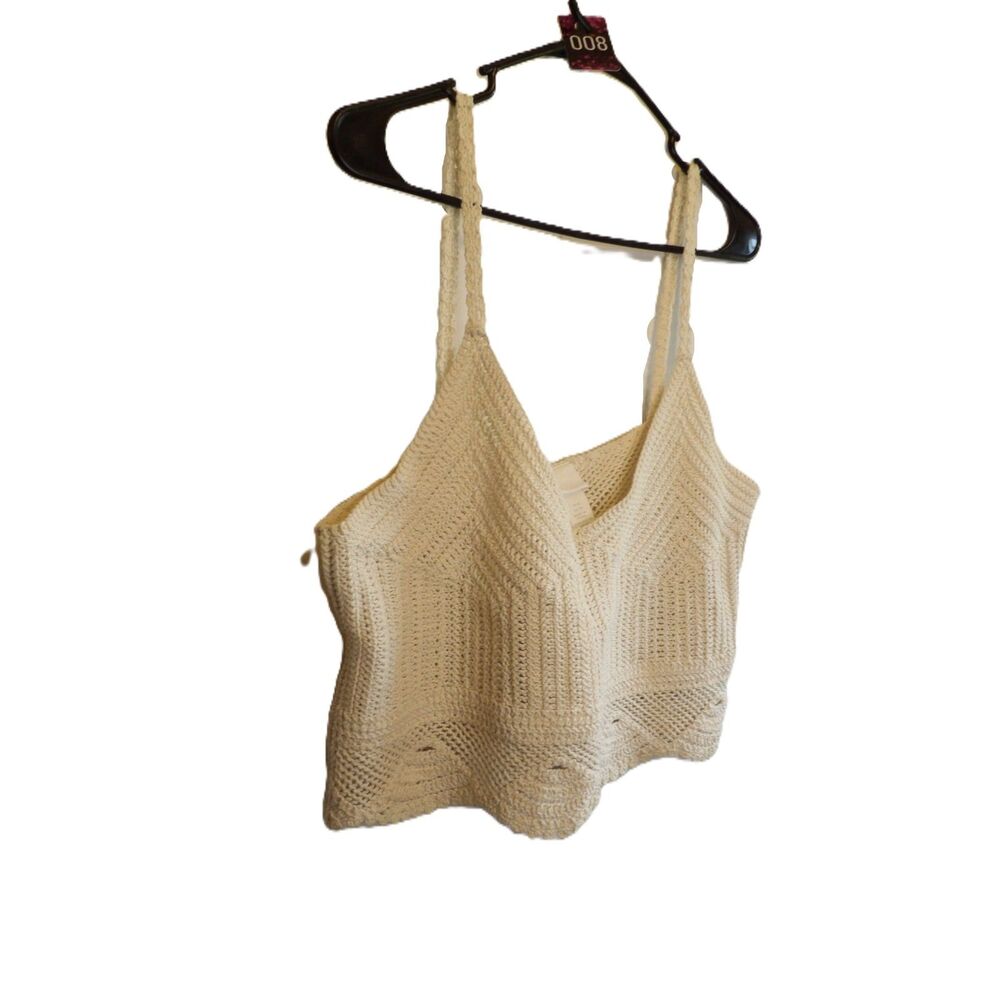 H&M, off white crochet cropped tank (Women's XL)